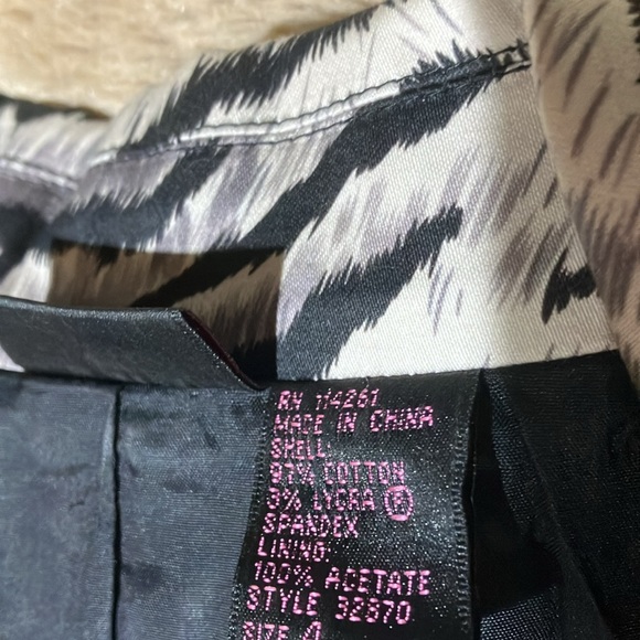 Animal print long coat. Shape FX brand. Size 4. Like new. - Picture 5 of 5